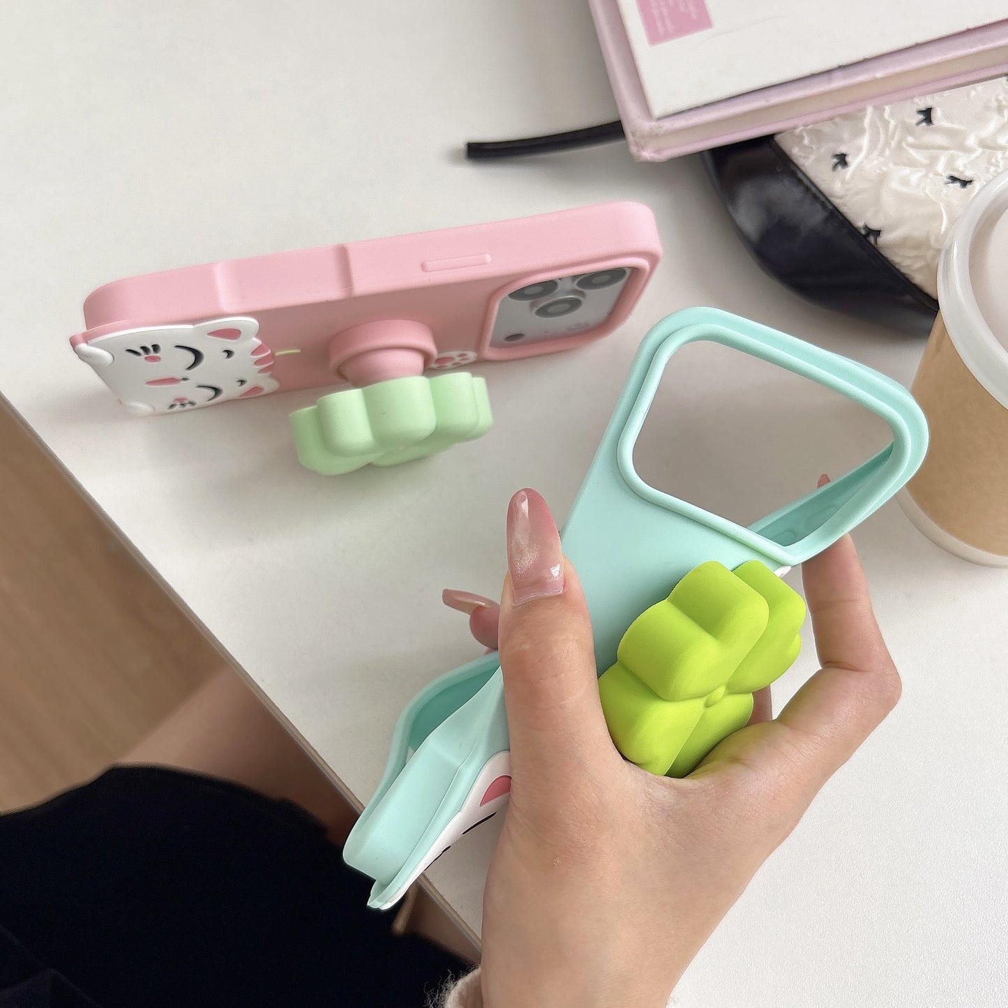 Spinning flower cat soft silicone case for iPhone 12-17series. free shipping.