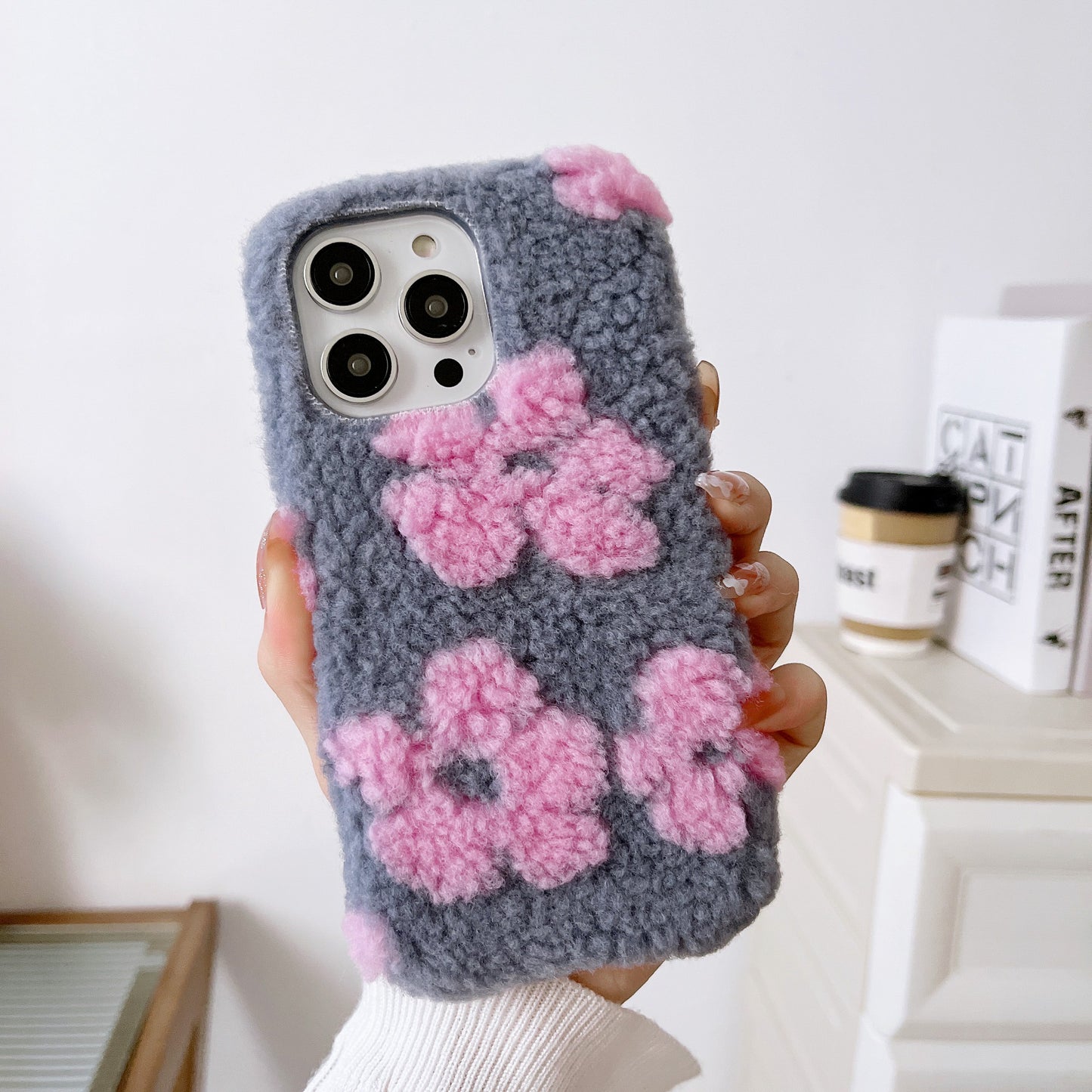 3D Flowers Plush Case For iPhone,iPhoneX-14Promax.